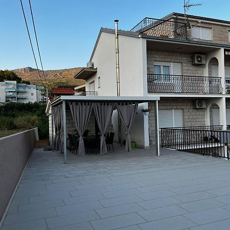 Apartmani Mila Podstrana Exterior foto